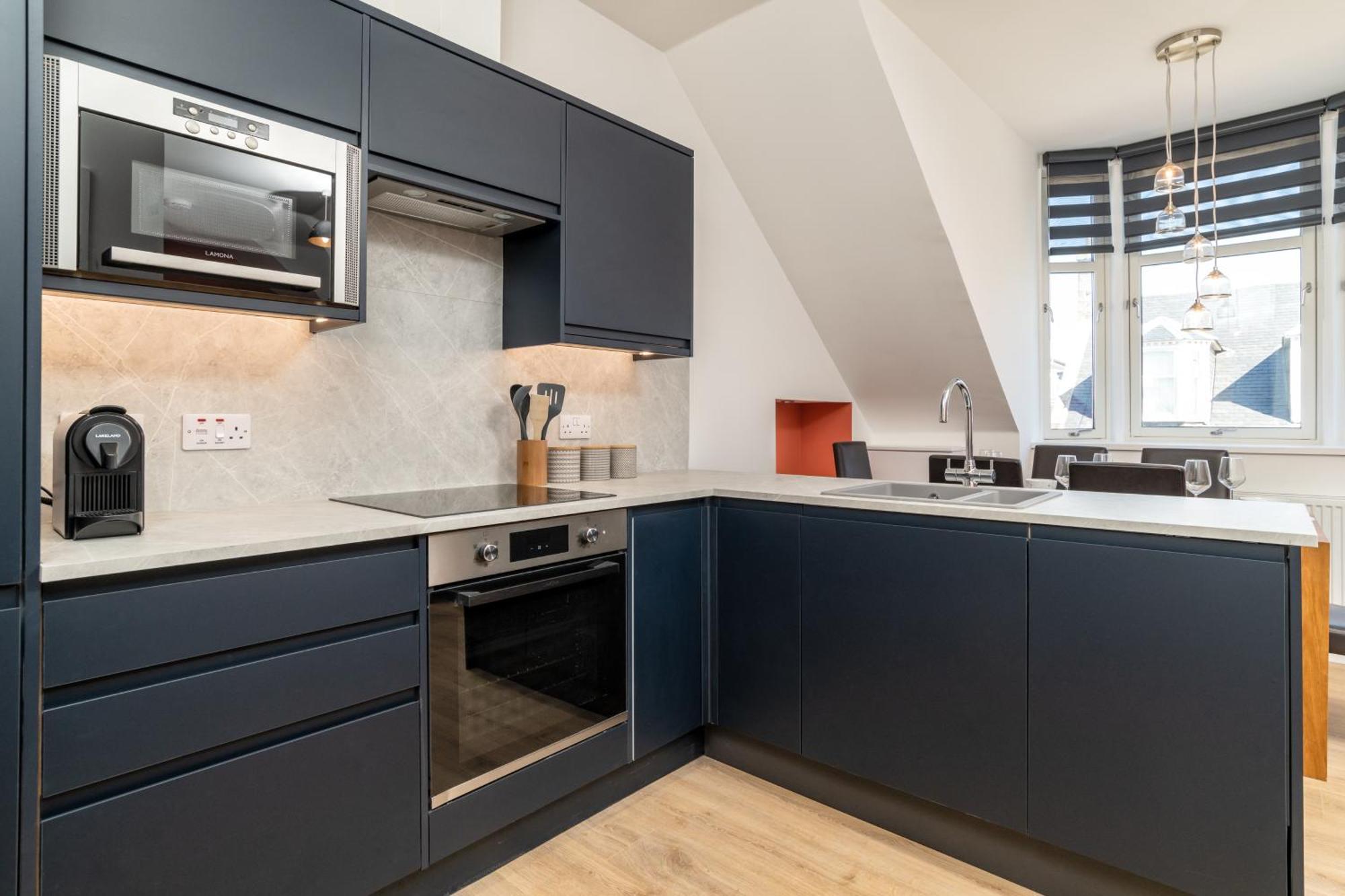 Remodelled Luxury 3 Bed Apartment Абердин Экстерьер фото